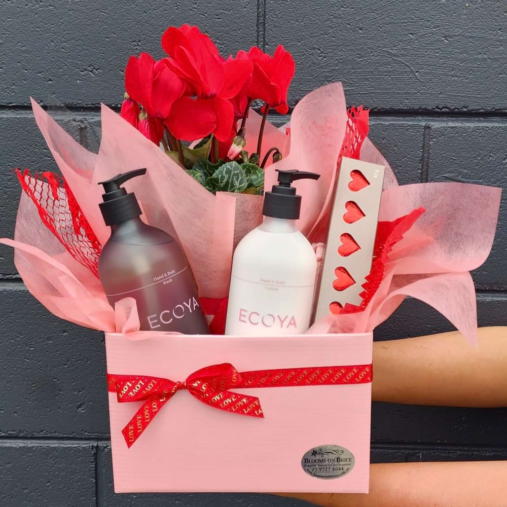 Love in Bloom Gift box