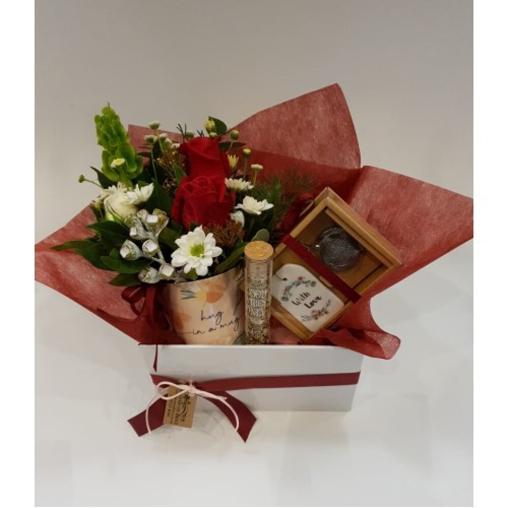 Hug in a Mug Gift Box