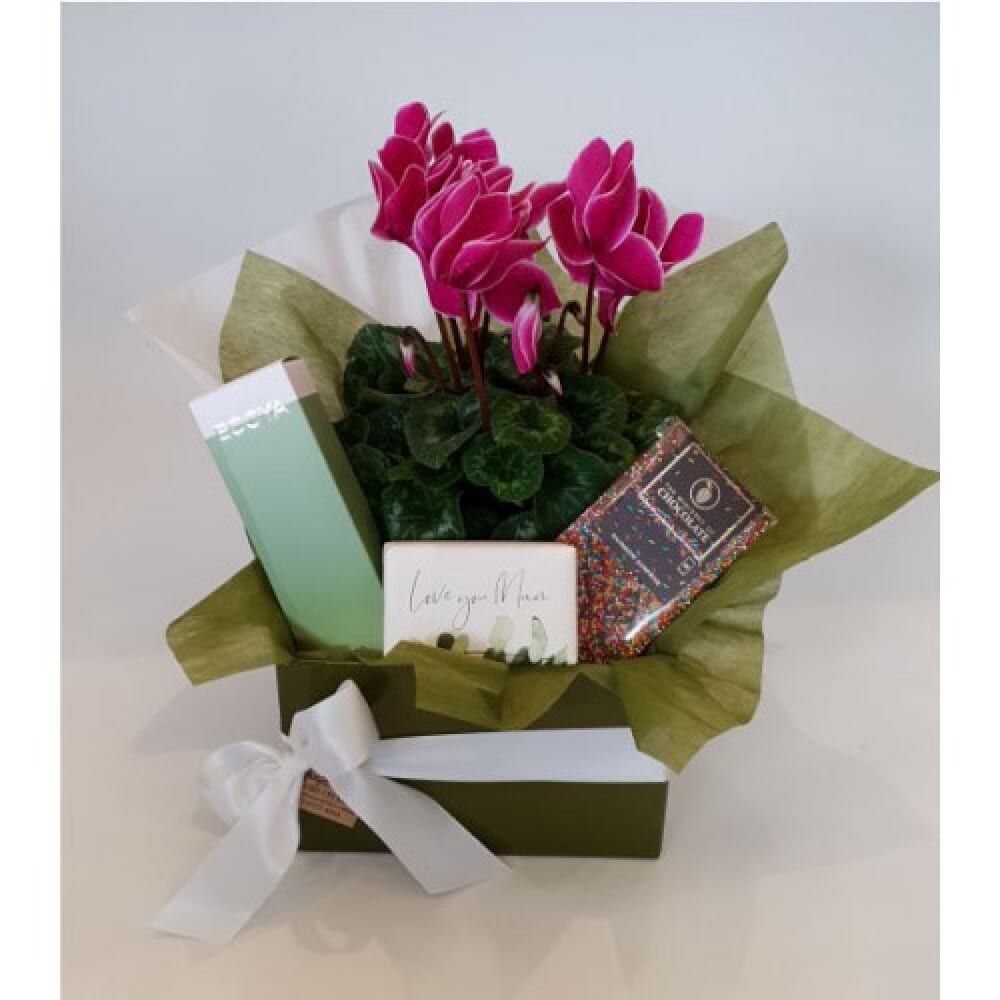 Love You Mum + Chocolate Gift Pack